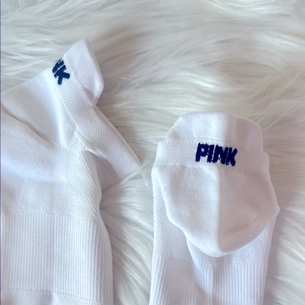 PINK Victoria's Secret White Athletic Socks Low-Cut - Picture 3 of 3